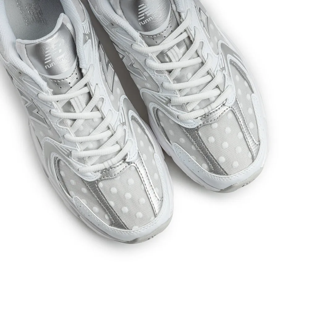530 | White Silver Metallic