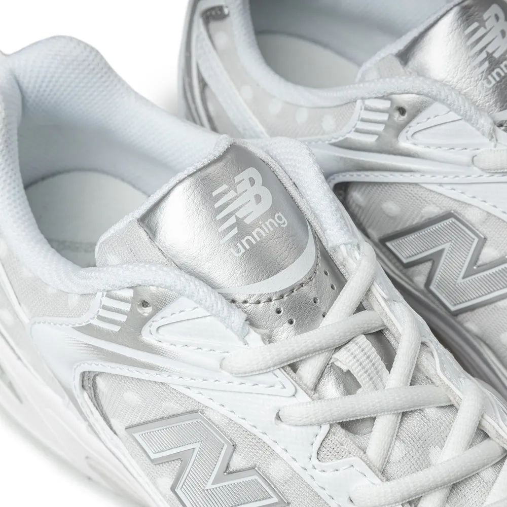 530 | White Silver Metallic