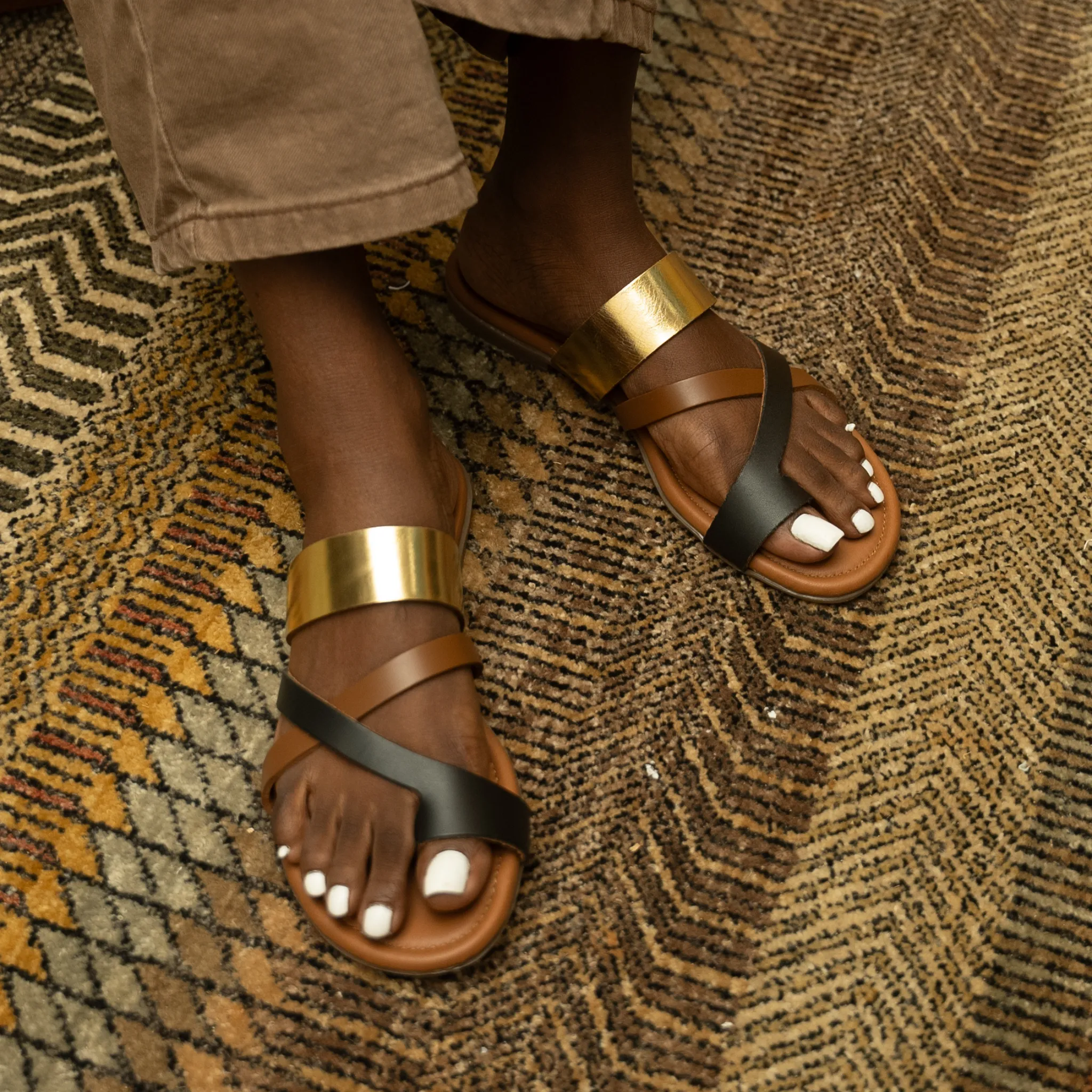 Toe Cross - Comfort Sole